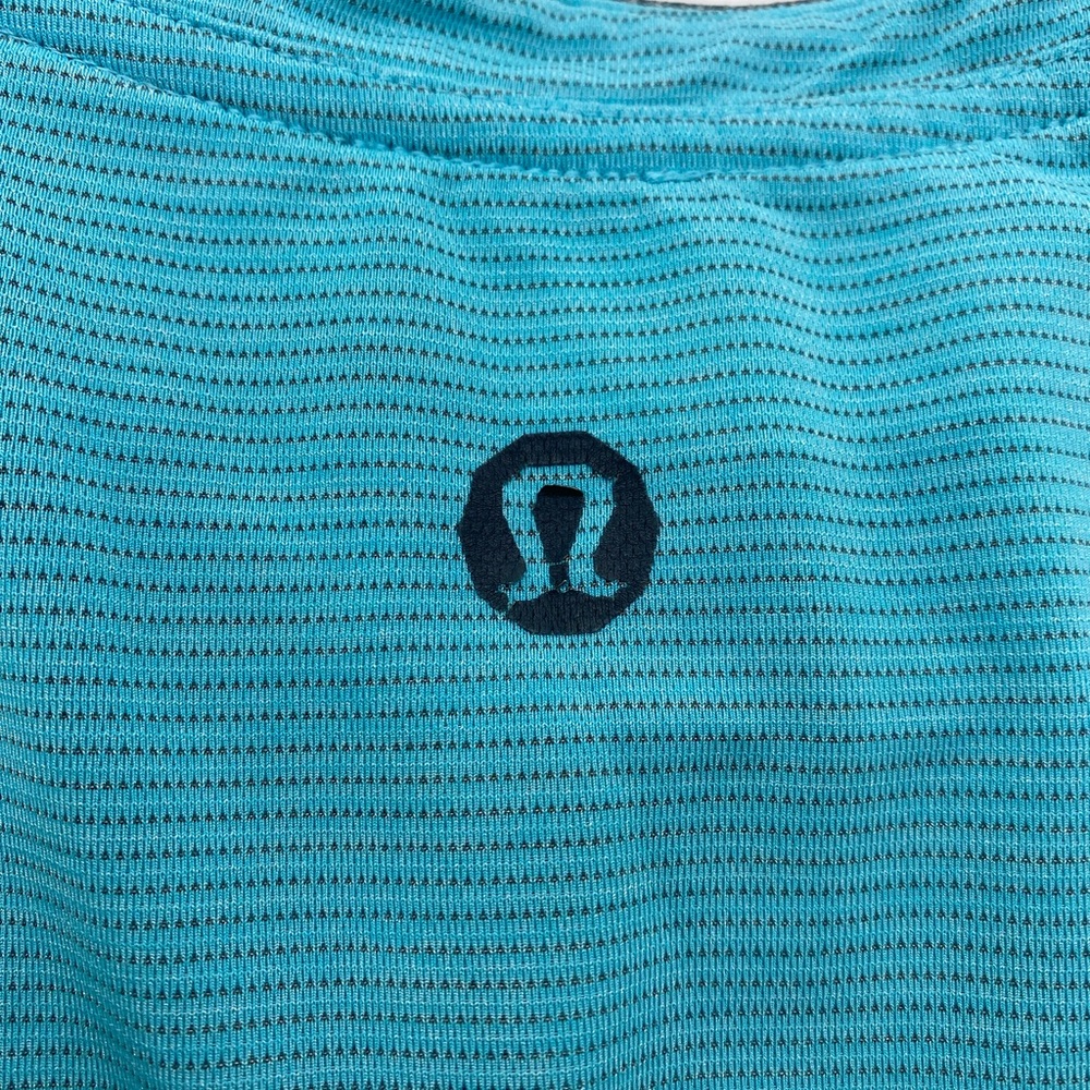 Flash Sale - Mens Lululemon Shirt - no tag - size unknown but most likely Large.